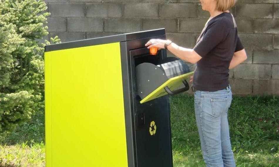 Compactador de basuras solar
