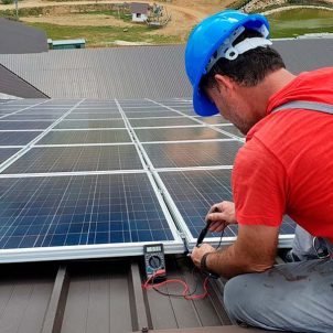 Especialistas en energía solar fotovoltaica aislada Especialistas en energía solar fotovoltaica aislada